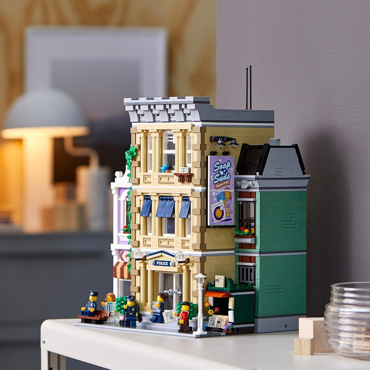 LEGO 10278 ICONS Police Station